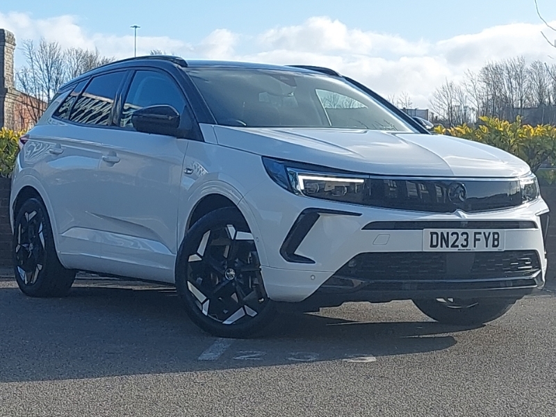 Vauxhall Grandland 1.6 Plug-in Hybrid 300 4X4 Gse White