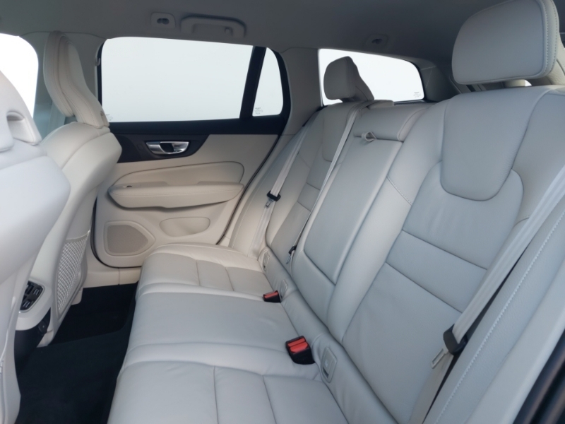Volvo V60 2.0 B4p Plus Dark 7 Speed Blue #6
