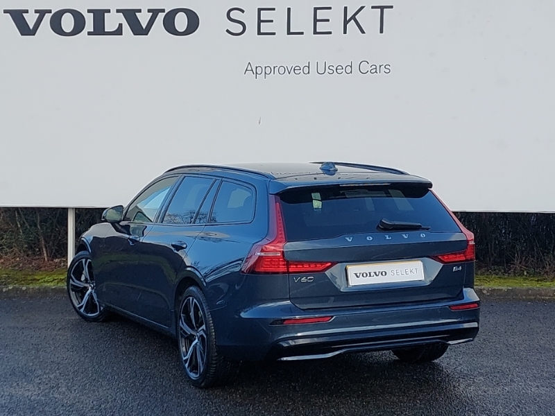 Volvo V60 2.0 B4p Plus Dark 7 Speed Blue #2