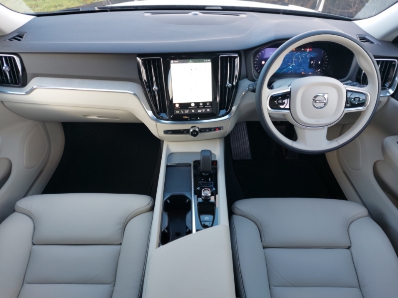 Volvo V60 2.0 B4p Plus Dark 7 Speed Blue #3