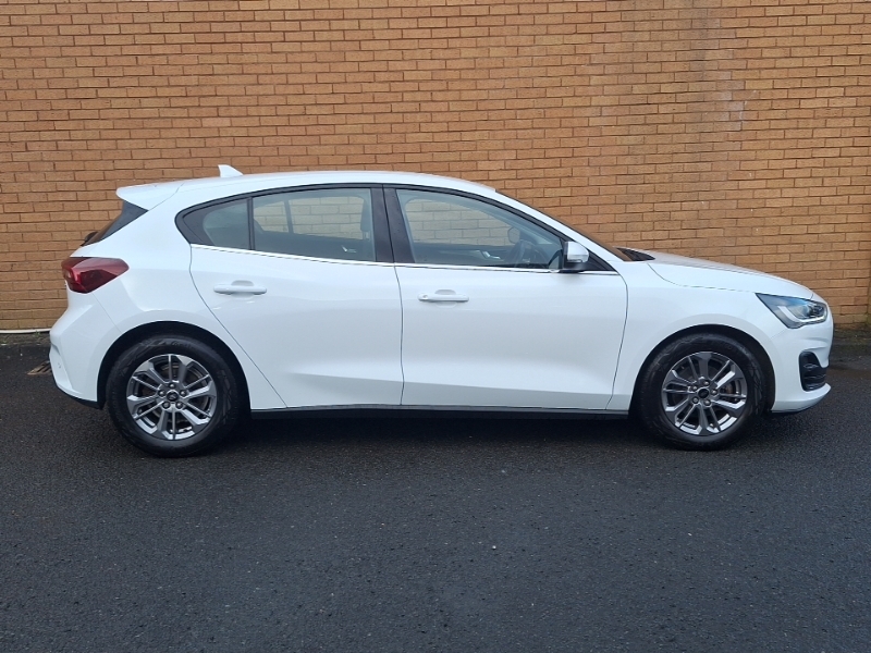 Ford Focus 1.0 Ecoboost Hybrid Mhev 155 Titanium YP73KUW White #4