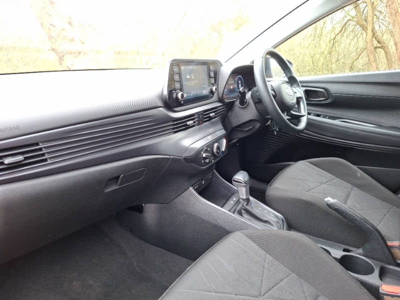 Hyundai Bayon 1.0 Tgdi 48V Mhev Se Connect Dct OV73RKE Red #5