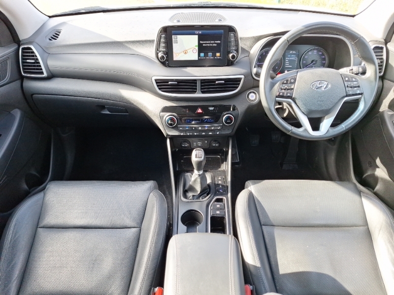 Hyundai Tucson 1.6 Gdi Premium 2Wd FM19XLN White #3