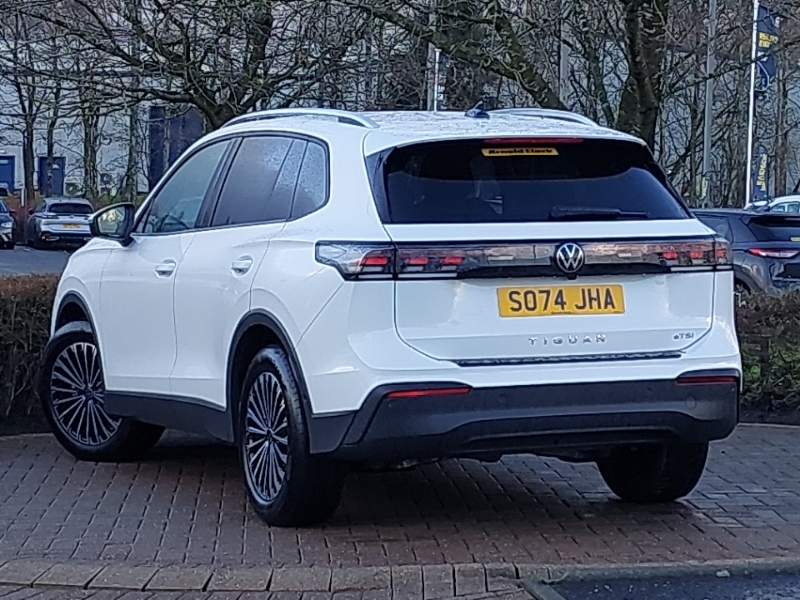 Volkswagen Tiguan 1.5 Etsi 150 Match Dsg SO74JHA White #2