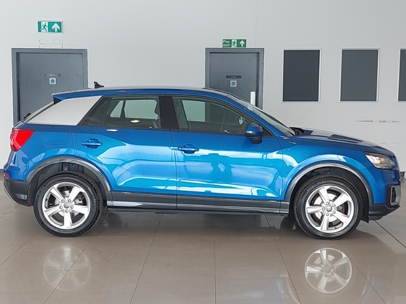 Audi Q2 30 Tdi Sport CA69ELJ Blue #3