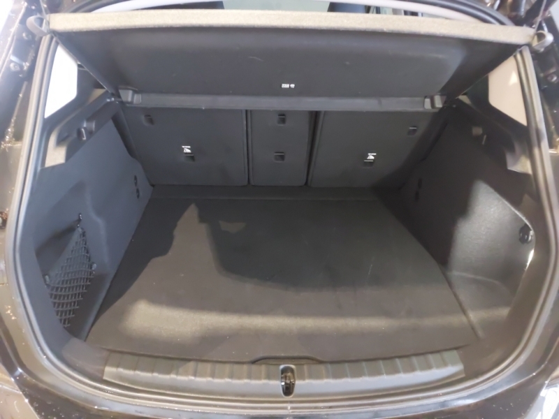 BMW 2 Series 220I Mht Luxury Dct Black #5