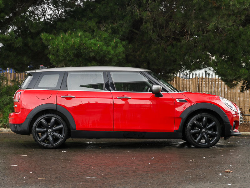 Mini Clubman 1.5 Cooper Exclusive 6Dr SY69GUK Red #3