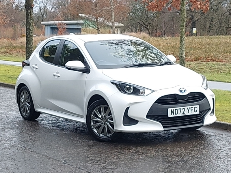 Toyota Yaris 1.5 Hybrid Icon Cvt White