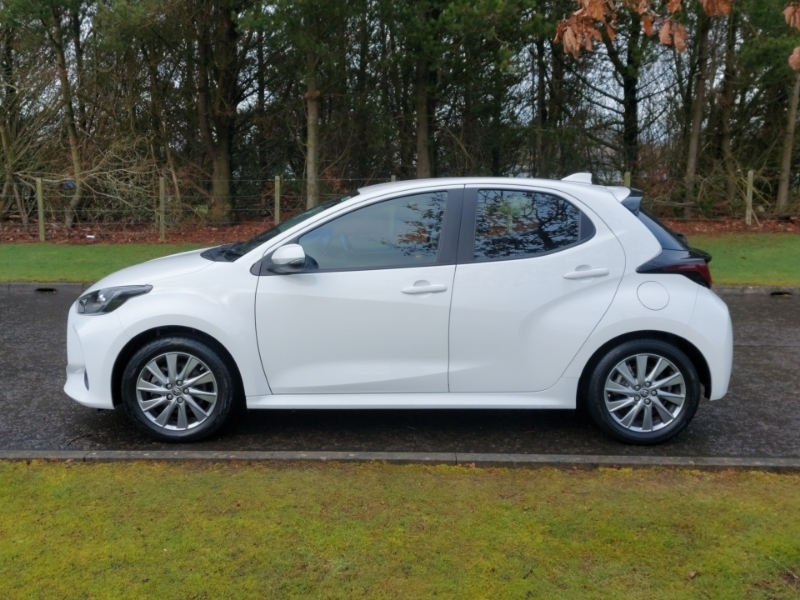 Toyota Yaris 1.5 Hybrid Icon Cvt ND72YFG White #4