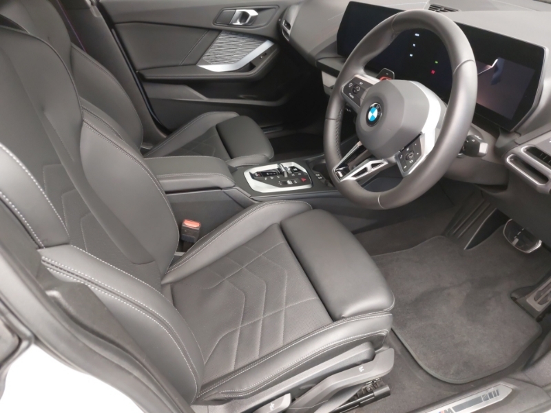 BMW 2 Series 220 M Sport Step YK25BKM White #6