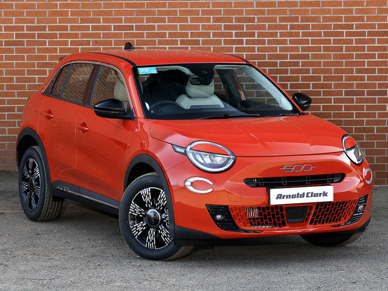 Fiat 600 1.2 Hybrid 48V Edct-6 ST26CWO Red