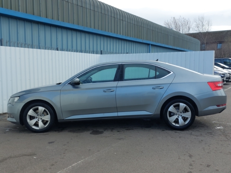 Skoda Superb 2.0 Tdi Cr Se Dsg Grey #4