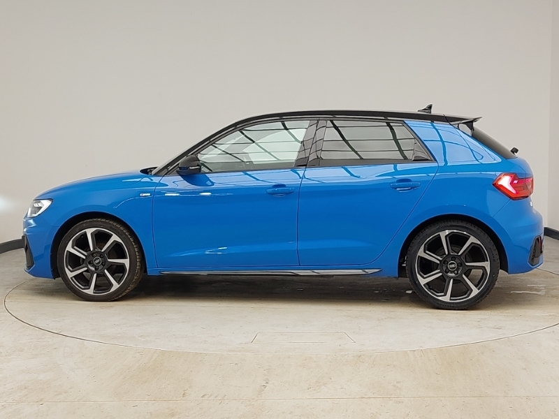 Audi A1 25 Tfsi Black Edition PY21WJN Blue #4