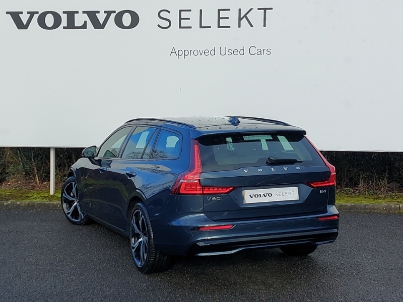 Volvo V60 2.0 B4p Plus Dark 7 Speed Blue