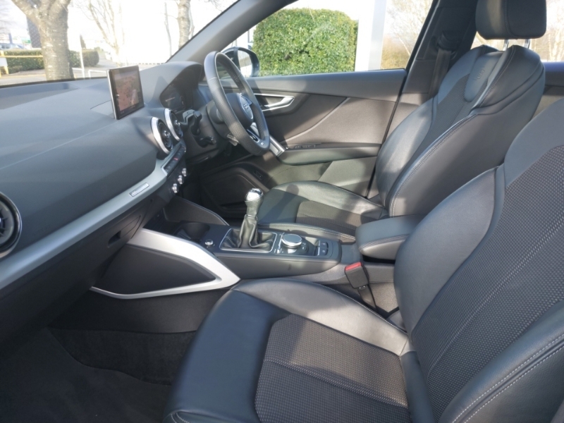 Audi Q2 30 Tfsi S Line Cs WR71UBO Black #5