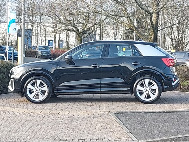 Audi Q2 30 Tfsi S Line Cs WR71UBO Black #4