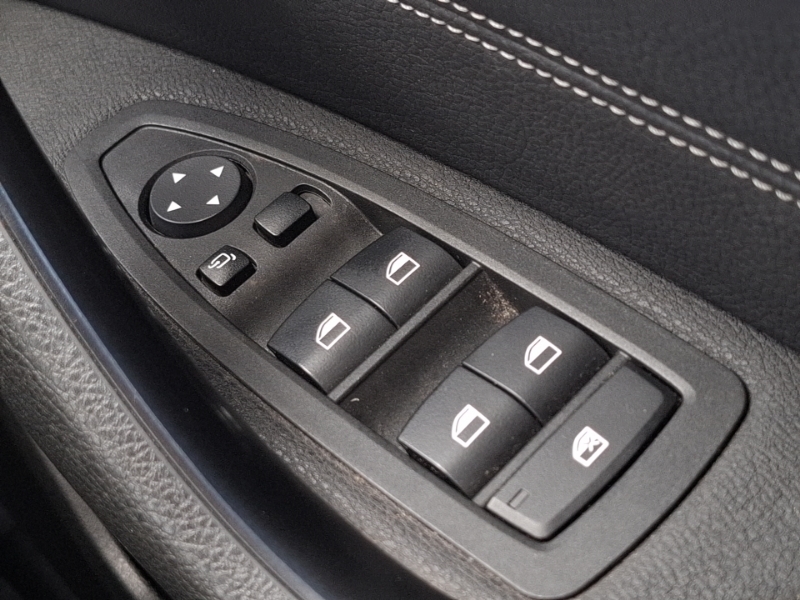 BMW iX2 Bmw Ix2 Hatchback Sdrive Black #19