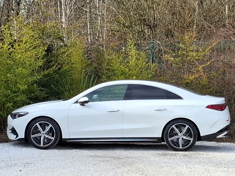 Mercedes-Benz CLA Class Cla 200 Amg Line Executive White #4
