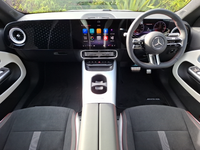 Mercedes-Benz CLA Class Cla 200 Amg Line Executive White #3