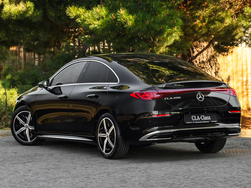 Mercedes-Benz CLA Class Cla 200 Amg Line Executive Black #2