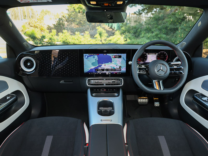 Mercedes-Benz CLA Class Cla 200 Amg Line Executive Black #3