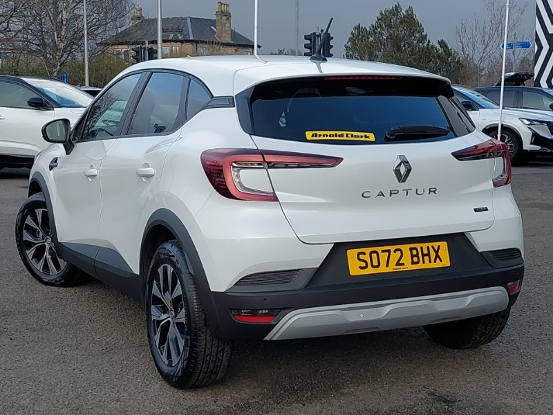 Renault Captur 1.6 E-tech Full Hybrid 145 Evolution SO72BHX White #2