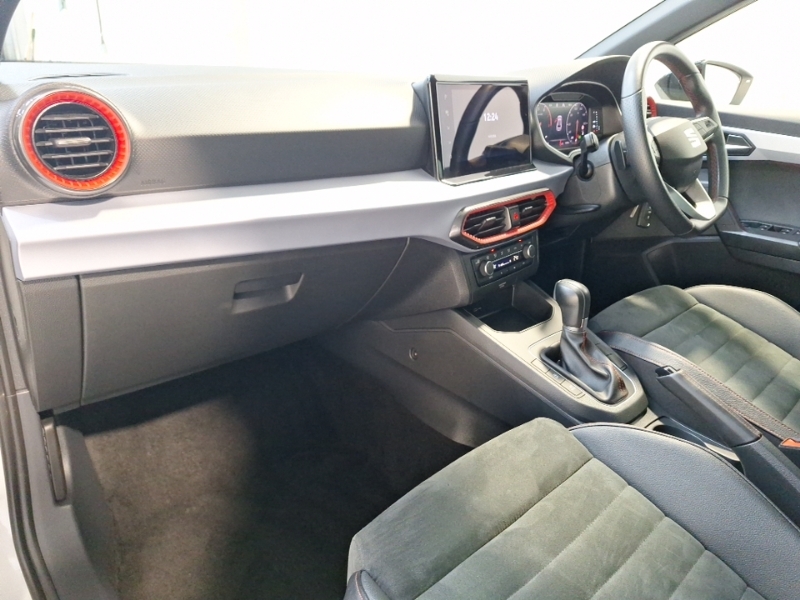 Seat Ibiza 1.0 Tsi 115 Fr Sport Dsg YS74JMU White #5