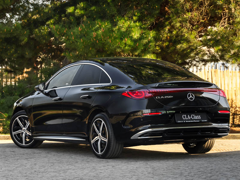 Mercedes-Benz CLA Class Cla 250 200Kw Eq Tech Amg Line Ed 85Kwh Black #2