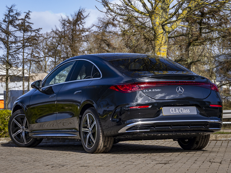 Mercedes-Benz CLA Class Cla 250 200Kw Eq Tech Amg Line Ed 85Kwh Black #2