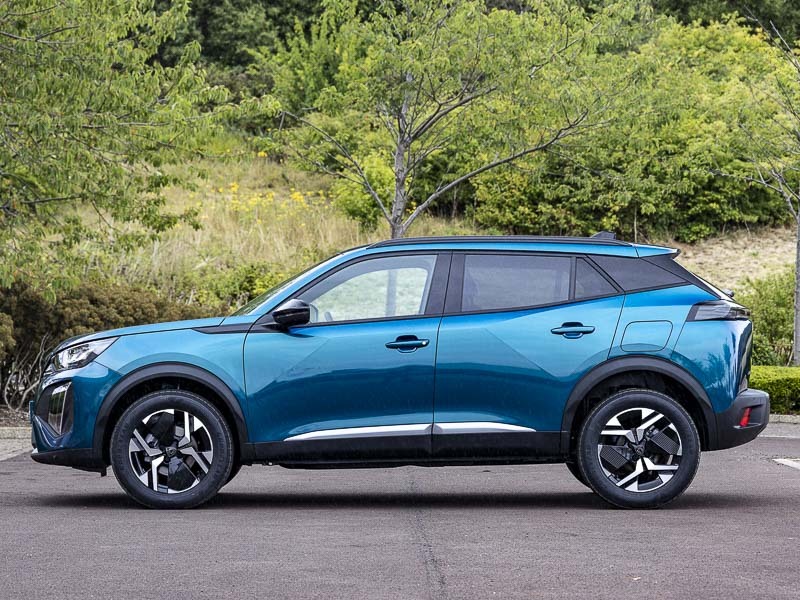 Peugeot 2008 1.2 Puretech 130 Gt Eat8 SJ26VBF Blue #4