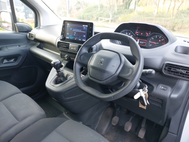 Peugeot Partner 1000 1.5 Bluehdi 100 Professional Premium Van YD23WHA White #3