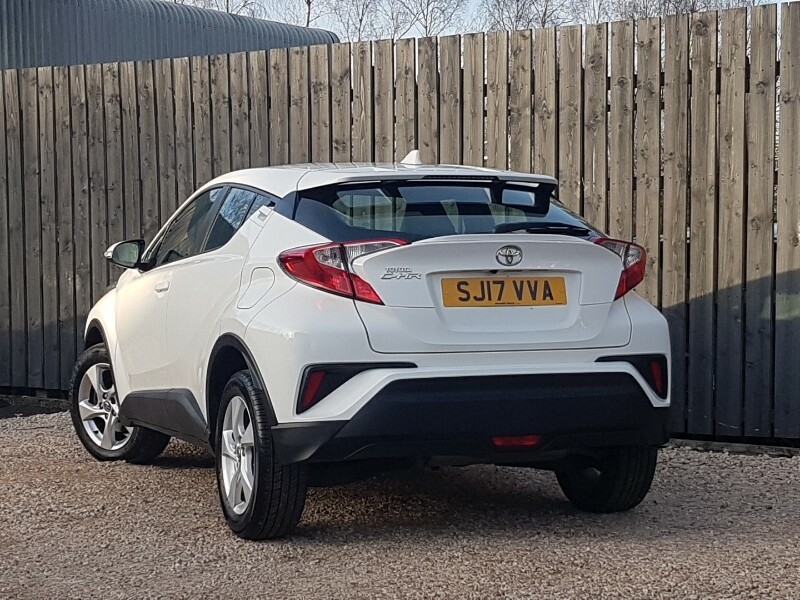 Toyota C-Hr 1.2T Icon SJ17VVA White #2