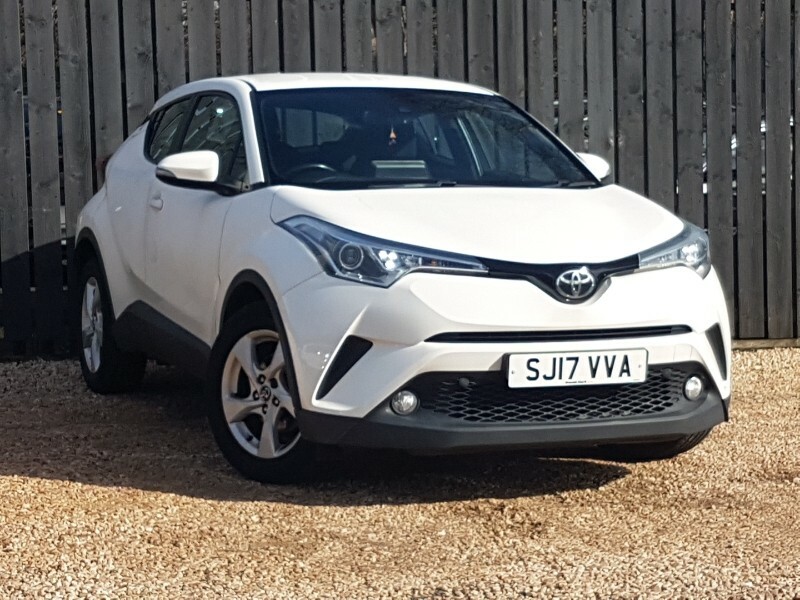 Toyota C-Hr 1.2T Icon White