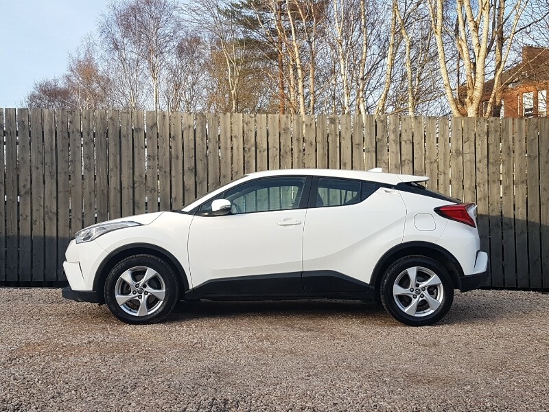 Toyota C-Hr 1.2T Icon SJ17VVA White #4