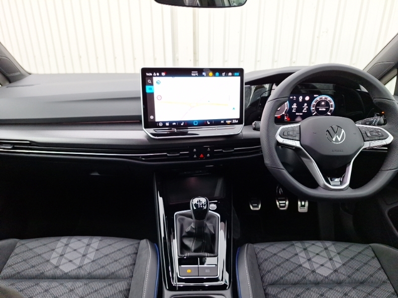 Volkswagen Golf 1.5 Tsi 150 Black Edition SB75RMX White #3
