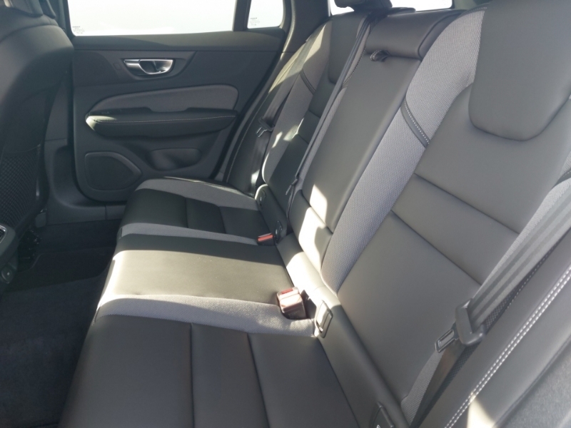 Volvo V60 2.0 B4p Plus Dark 7 Speed Grey #6