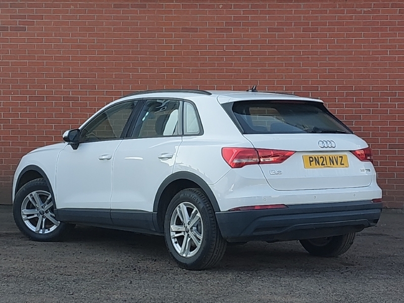 Audi Q3 35 Tfsi Technik PN21NVZ White #2