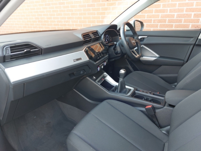Audi Q3 35 Tfsi Technik PN21NVZ White #5