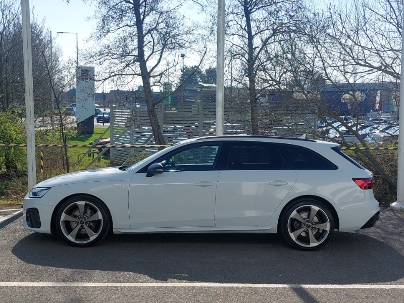 Audi A4 35 Tdi Black Edition S Tronic KU70ZZR White #4