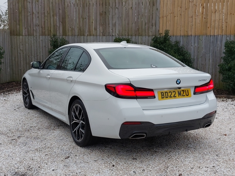 BMW 5 Series 520D Mht M Sport Step White #2