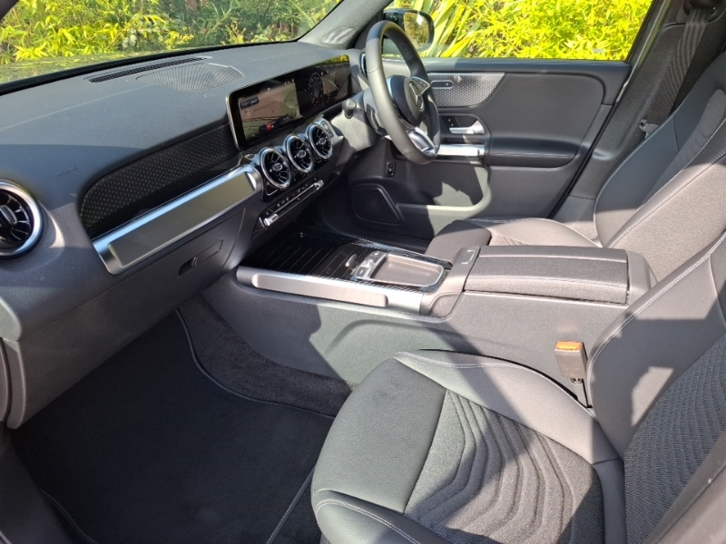 Mercedes-Benz GLB Class Glb 200 Sport Executive 7G-tronic Grey #5