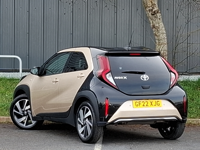 Toyota Aygo X 1.0 Vvt-i Exclusive GF22XJG Beige #2