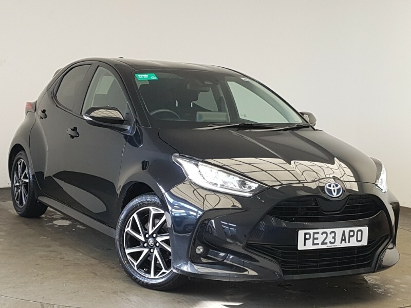 Toyota Yaris 1.5 Hybrid Design Cvt Black