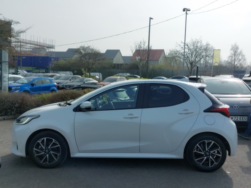 Toyota Yaris 1.5 Hybrid Design Cvt CY72HDZ White #4