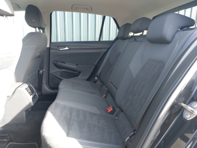 Volkswagen Golf 1.5 Tsi 150 Style FN70EGX Black #6