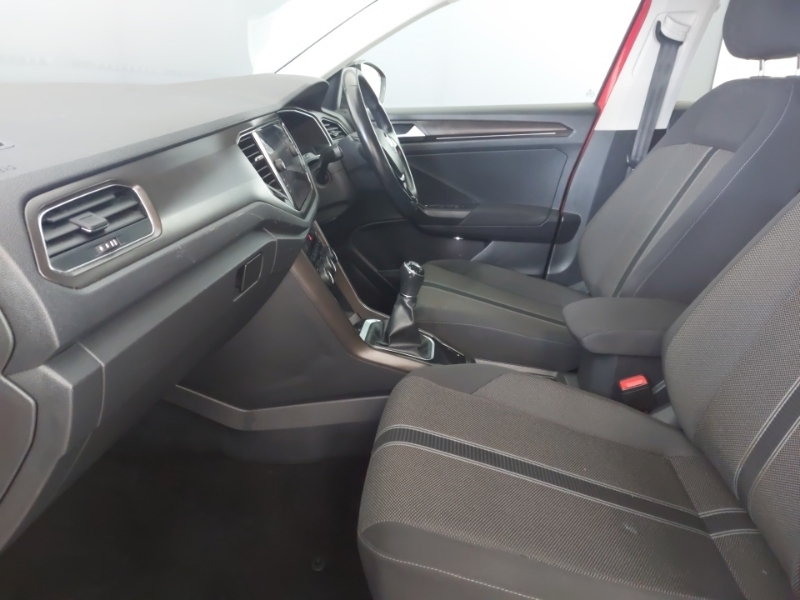 Volkswagen T-Roc 1.6 Tdi Design NL69FFO Red #5