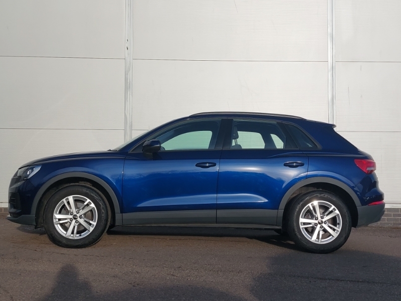 Audi Q3 35 Tfsi Technik S Tronic SW72CNA Blue #4