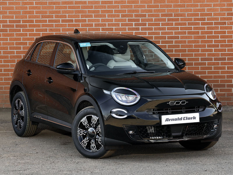 Fiat 600 1.2 Hybrid 48V 136 Edct-6 Black