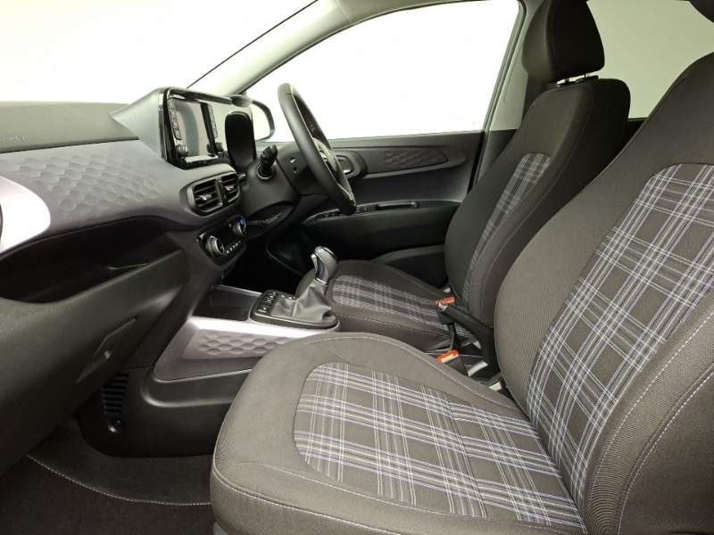 Hyundai I10 1.2 79 Premium Nav EN25BNV Black #5