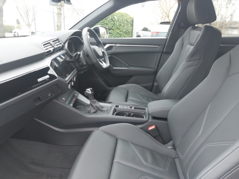 Audi Q3 35 Tfsi Black Edition S Tronic Tech Pack VK74OVP White #5